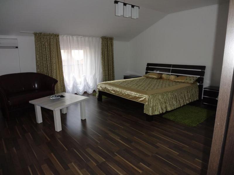 Okolitsa Hotel Kosovshchina Buitenkant foto